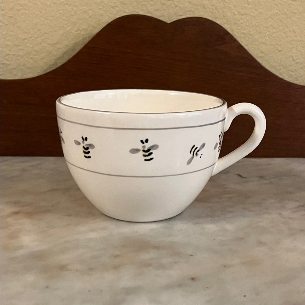 Matceramica-Large Mug With Bee 🐝 Design